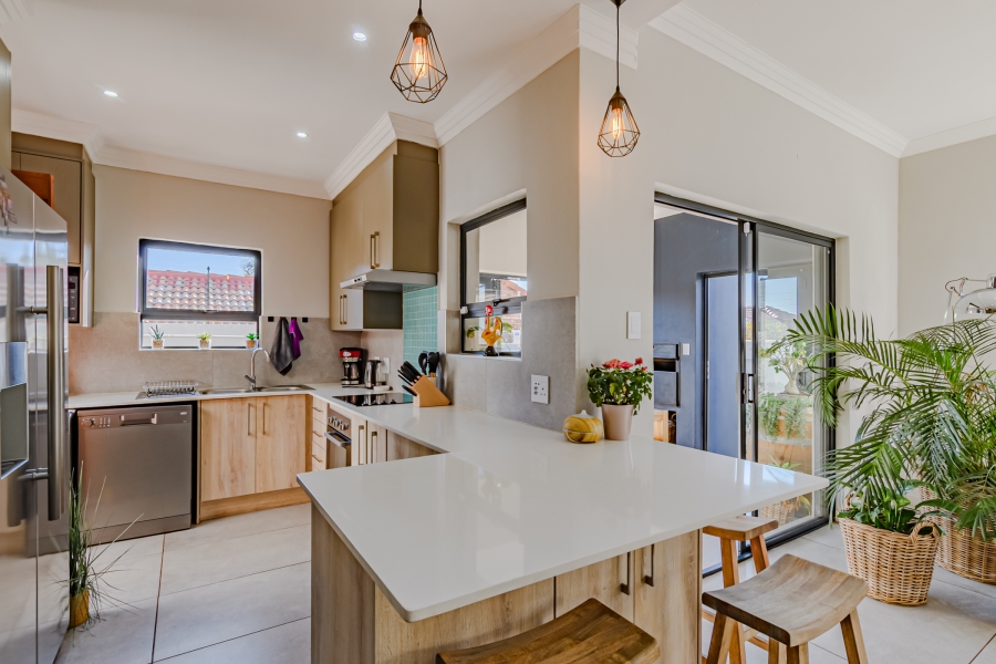 3 Bedroom Property for Sale in Magalieskruin Gauteng