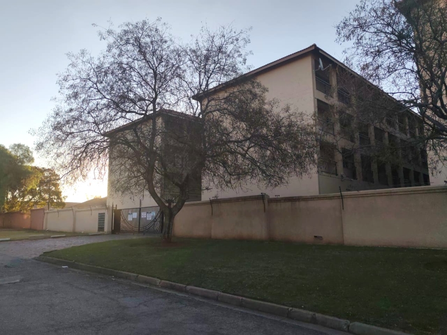 2 Bedroom Property for Sale in Three Rivers Proper Gauteng