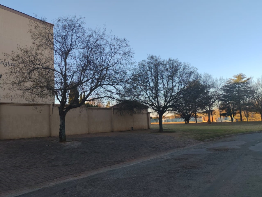 2 Bedroom Property for Sale in Three Rivers Proper Gauteng
