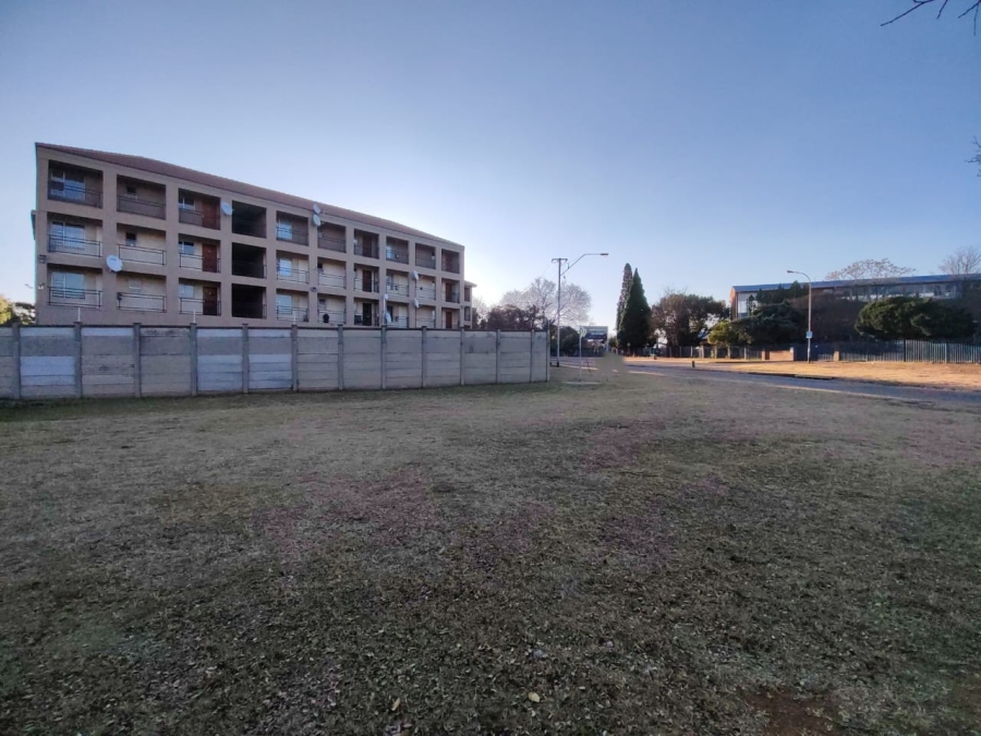 2 Bedroom Property for Sale in Three Rivers Proper Gauteng
