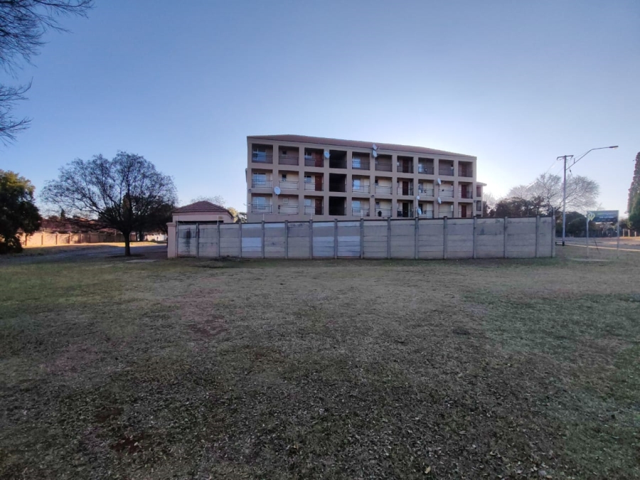 2 Bedroom Property for Sale in Three Rivers Proper Gauteng