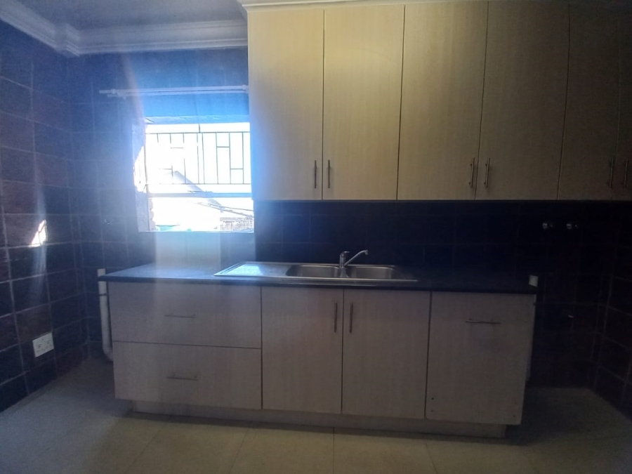 To Let 3 Bedroom Property for Rent in Rensburg Gauteng