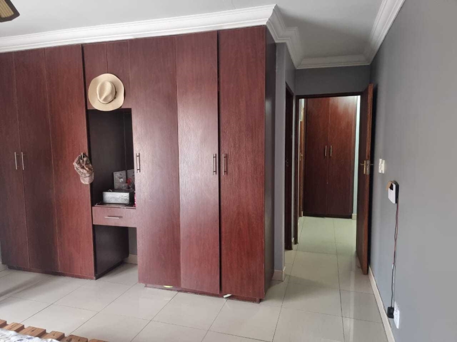 To Let 3 Bedroom Property for Rent in Rensburg Gauteng