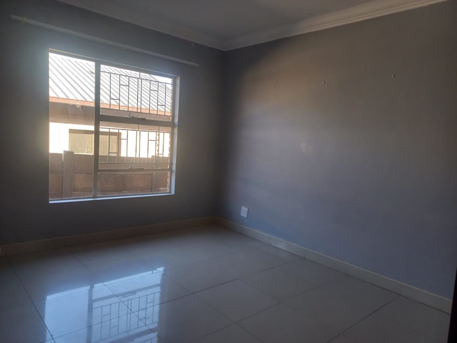 To Let 3 Bedroom Property for Rent in Rensburg Gauteng