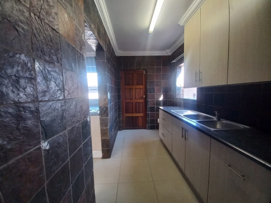 To Let 3 Bedroom Property for Rent in Rensburg Gauteng