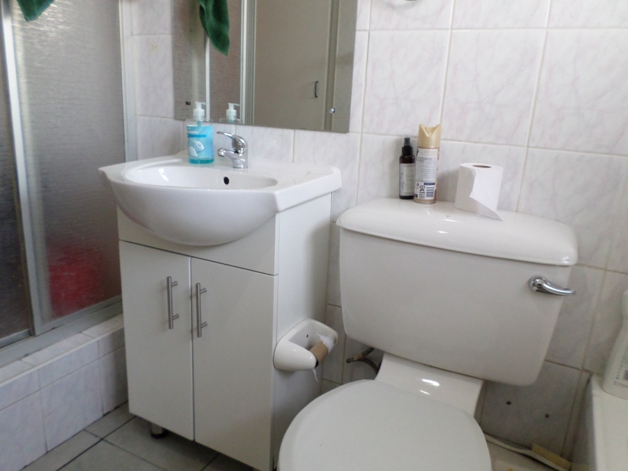 2 Bedroom Property for Sale in Freeway Park Gauteng