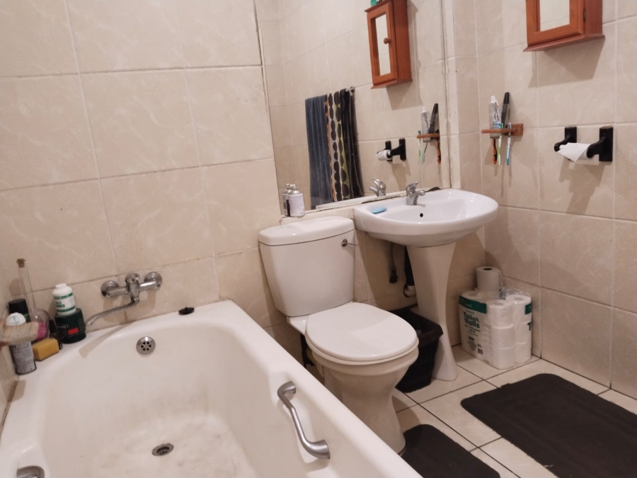 2 Bedroom Property for Sale in Rothdene Gauteng