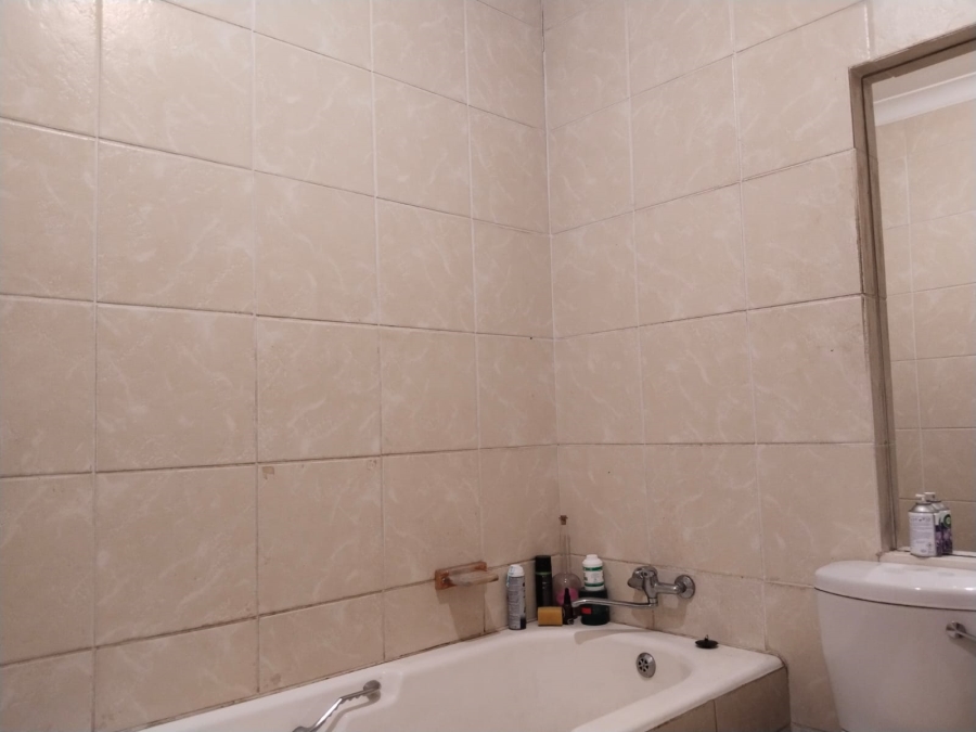 2 Bedroom Property for Sale in Rothdene Gauteng