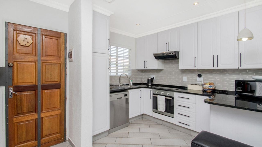 1 Bedroom Property for Sale in Paulshof Gauteng