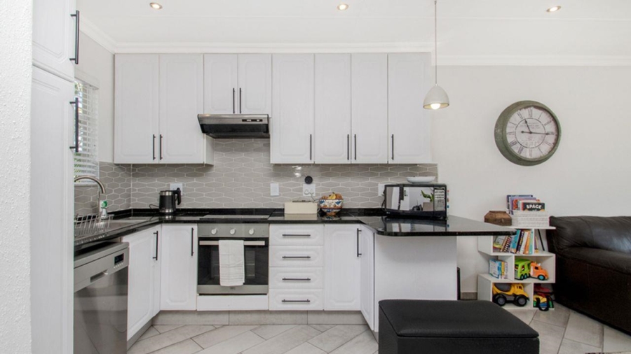 1 Bedroom Property for Sale in Paulshof Gauteng