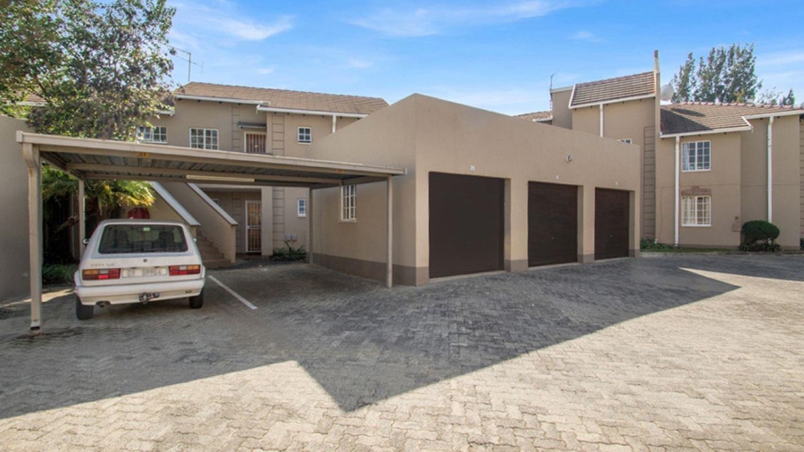 1 Bedroom Property for Sale in Paulshof Gauteng