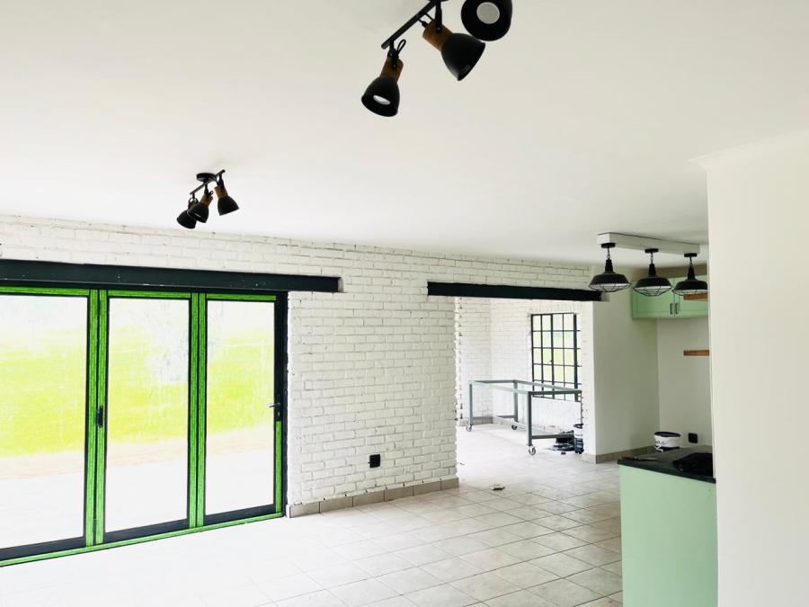 3 Bedroom Property for Sale in Leeuwfontein Gauteng