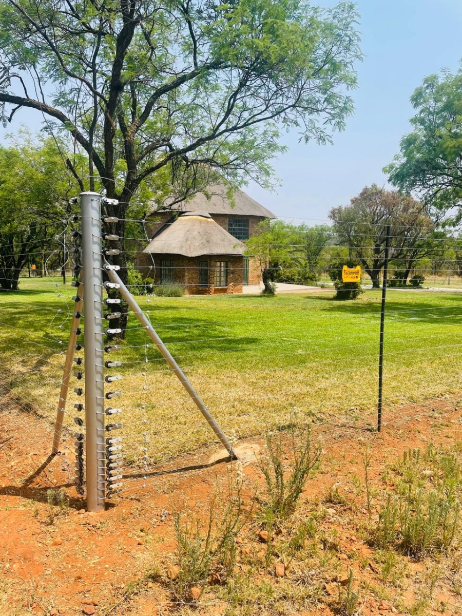 3 Bedroom Property for Sale in Leeuwfontein Gauteng