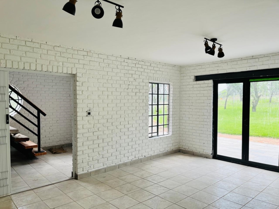 3 Bedroom Property for Sale in Leeuwfontein Gauteng
