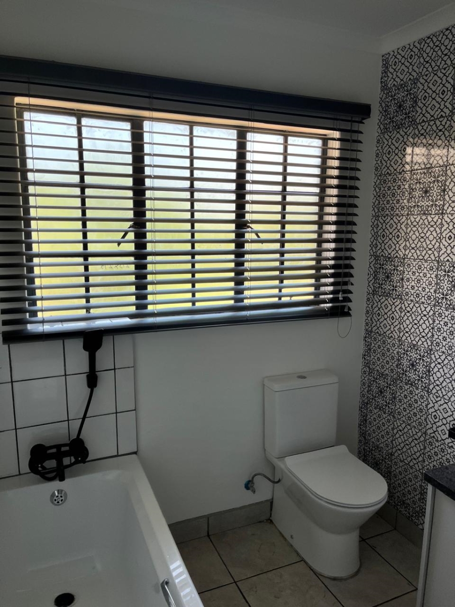 3 Bedroom Property for Sale in Leeuwfontein Gauteng
