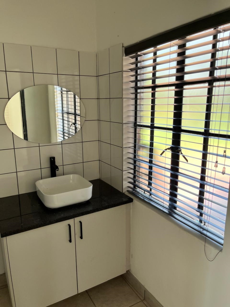 3 Bedroom Property for Sale in Leeuwfontein Gauteng