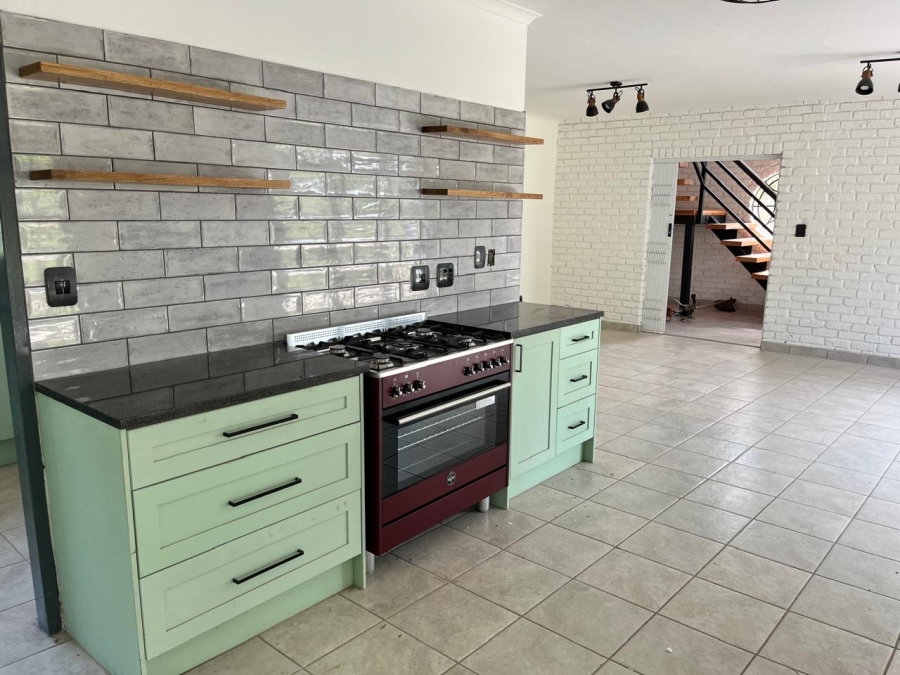 3 Bedroom Property for Sale in Leeuwfontein Gauteng