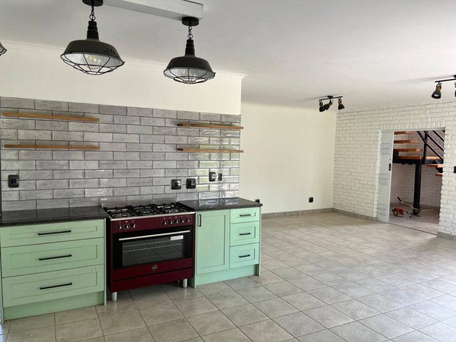 3 Bedroom Property for Sale in Leeuwfontein Gauteng
