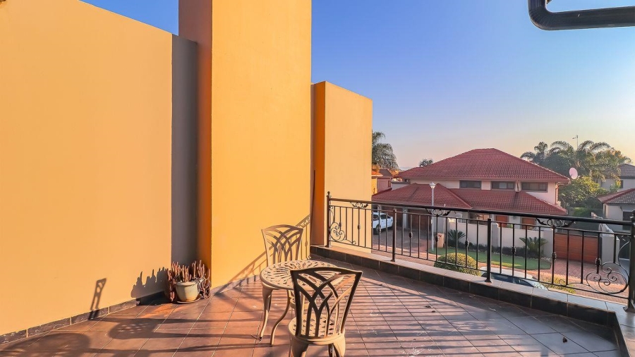 5 Bedroom Property for Sale in Rose Acres Estate Gauteng