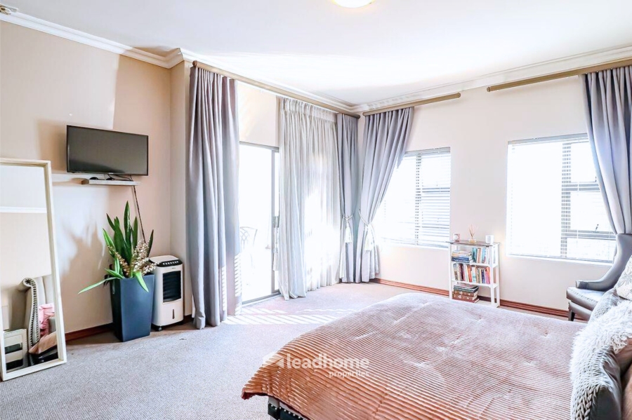 5 Bedroom Property for Sale in Rose Acres Estate Gauteng
