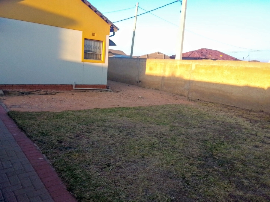 2 Bedroom Property for Sale in Witpoortjie Gauteng