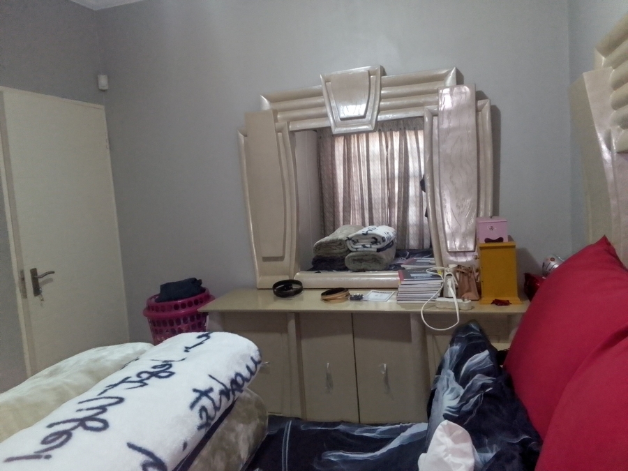 2 Bedroom Property for Sale in Witpoortjie Gauteng