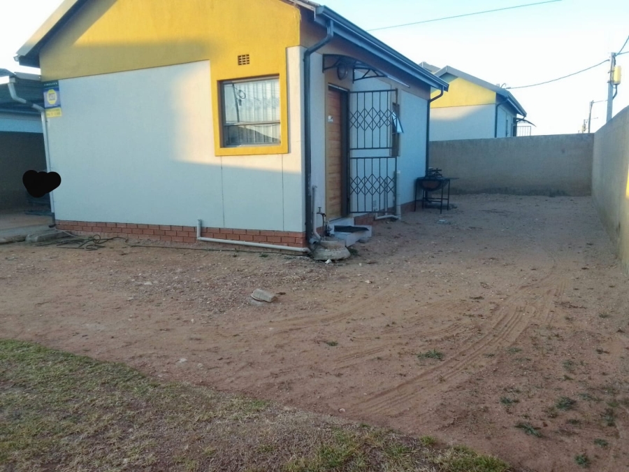 2 Bedroom Property for Sale in Witpoortjie Gauteng
