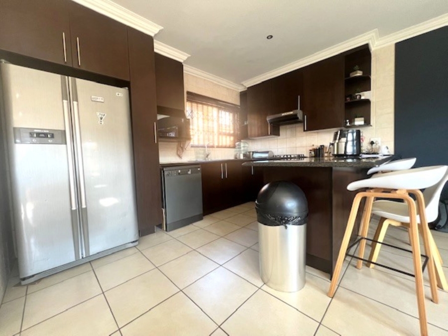 To Let 3 Bedroom Property for Rent in New Redruth Gauteng