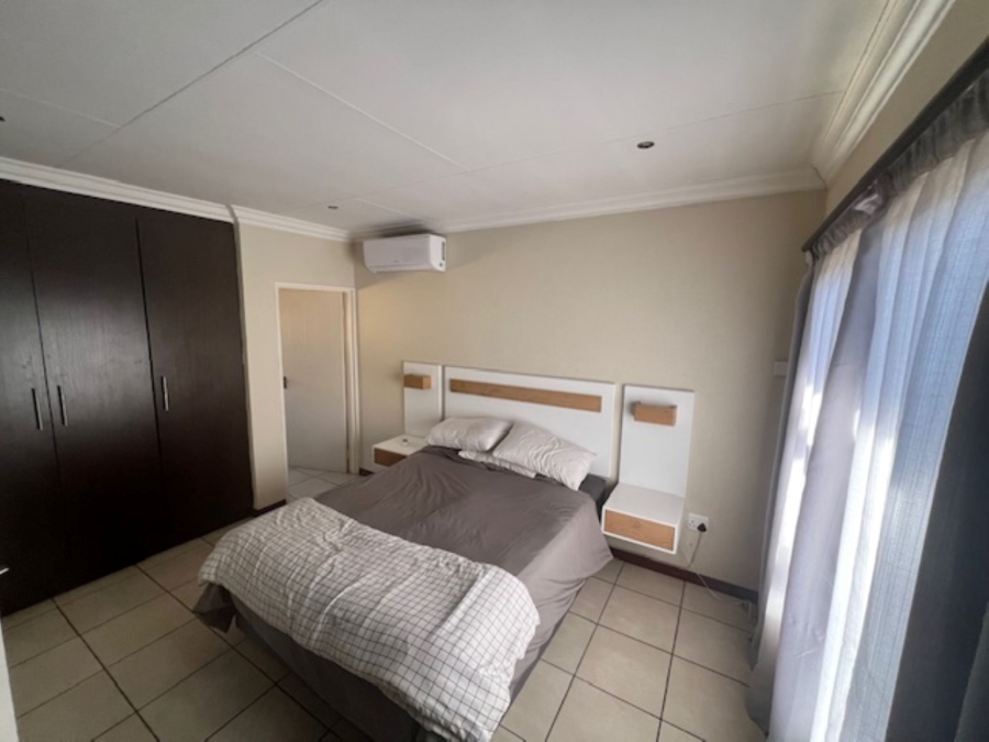 To Let 3 Bedroom Property for Rent in New Redruth Gauteng