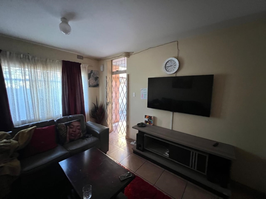 1 Bedroom Property for Sale in Vanderbijlpark CW 1 Gauteng