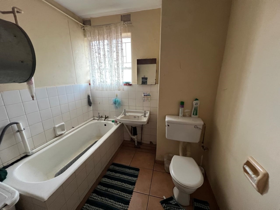 1 Bedroom Property for Sale in Vanderbijlpark CW 1 Gauteng