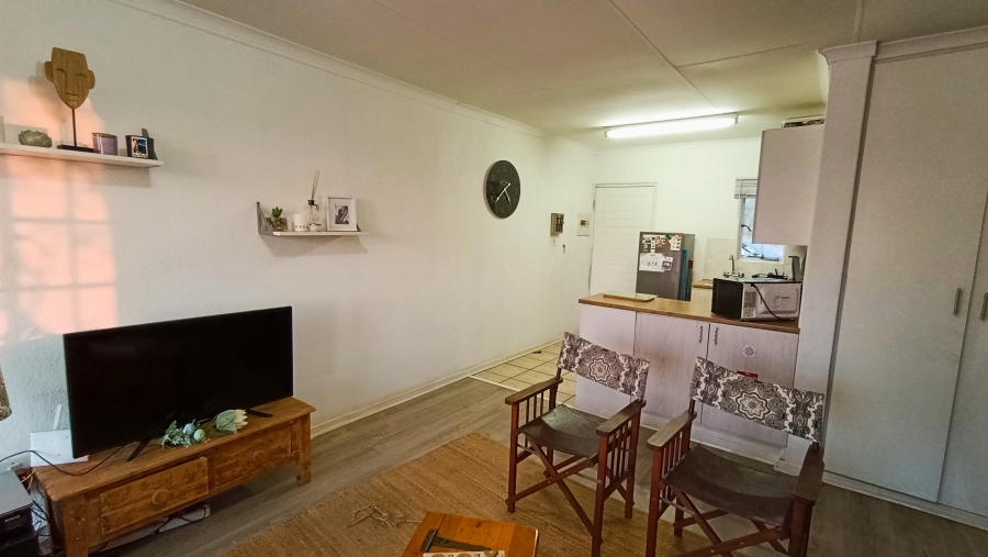 To Let 2 Bedroom Property for Rent in Rietvalleirand Gauteng