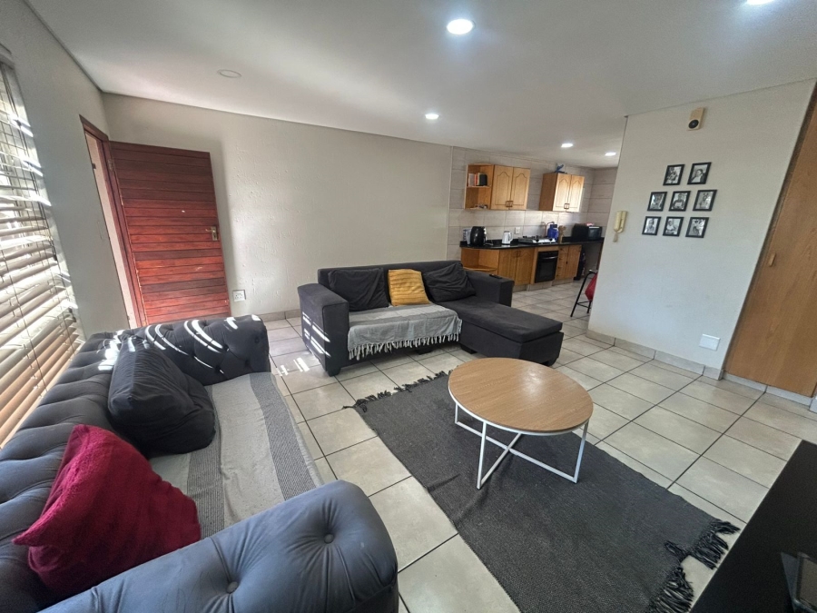 2 Bedroom Property for Sale in Vanderbijlpark SW 5 Gauteng
