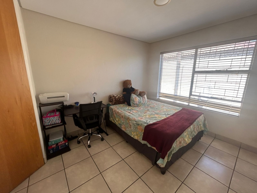 2 Bedroom Property for Sale in Vanderbijlpark SW 5 Gauteng
