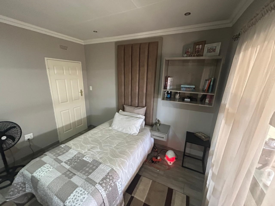 3 Bedroom Property for Sale in Roshnee Gauteng