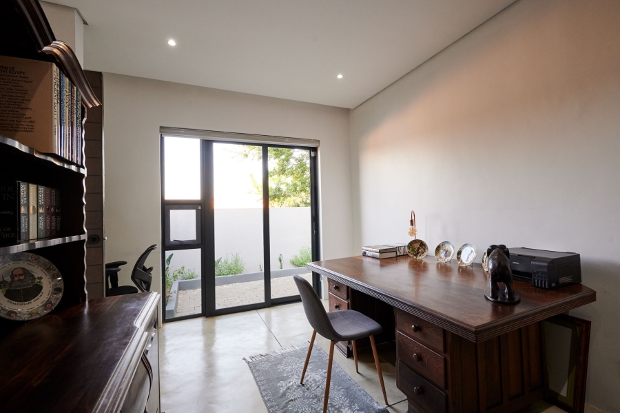 4 Bedroom Property for Sale in Waterfall Country Village Gauteng