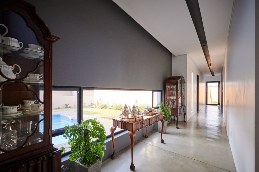 4 Bedroom Property for Sale in Waterfall Country Village Gauteng