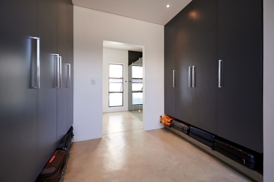 4 Bedroom Property for Sale in Waterfall Country Village Gauteng