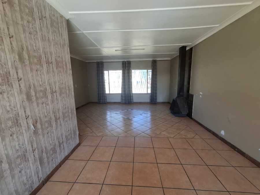 4 Bedroom Property for Sale in Meyerton Central Gauteng