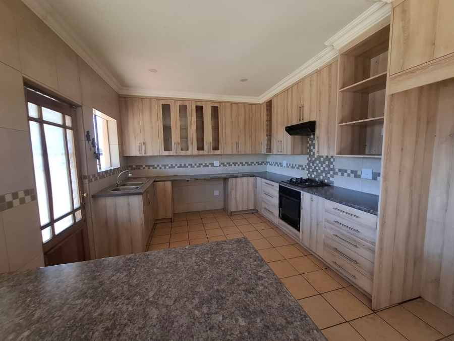 4 Bedroom Property for Sale in Meyerton Central Gauteng