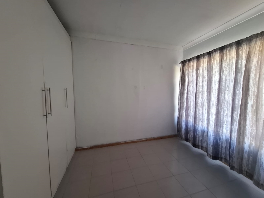 4 Bedroom Property for Sale in Meyerton Central Gauteng