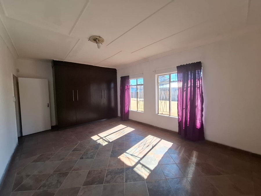 4 Bedroom Property for Sale in Meyerton Central Gauteng