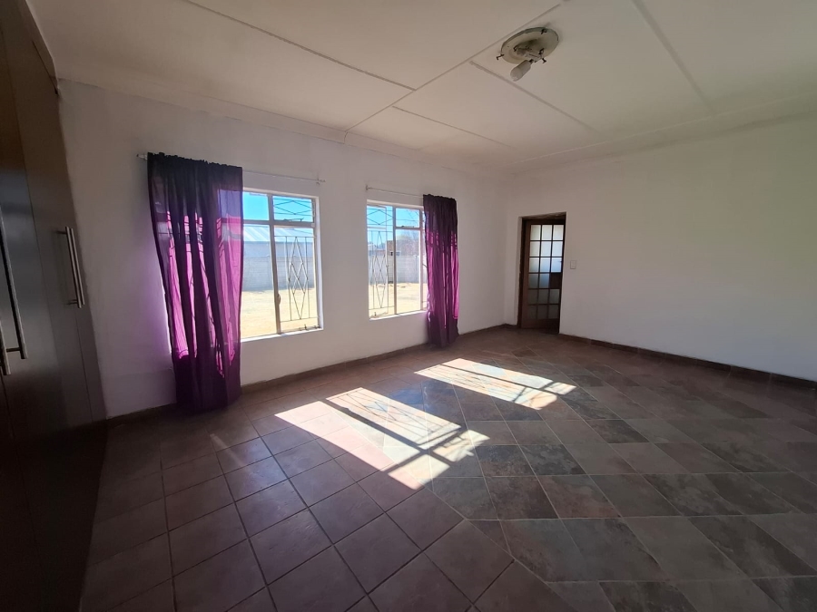 4 Bedroom Property for Sale in Meyerton Central Gauteng