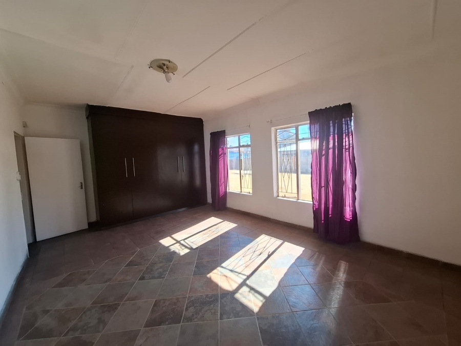 4 Bedroom Property for Sale in Meyerton Central Gauteng