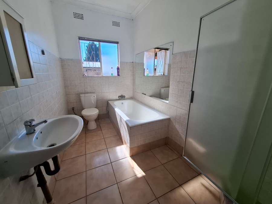 4 Bedroom Property for Sale in Meyerton Central Gauteng
