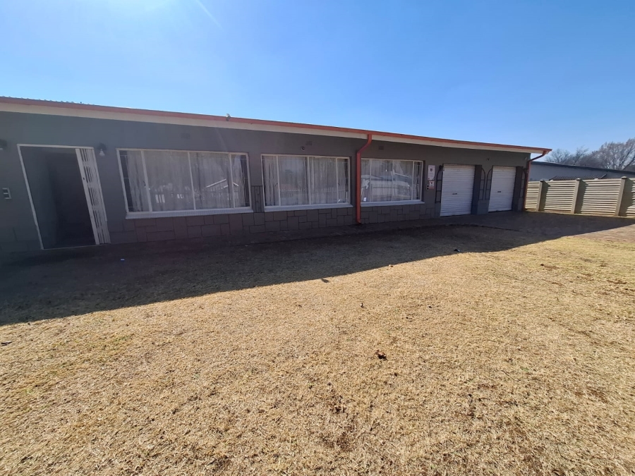 4 Bedroom Property for Sale in Meyerton Central Gauteng