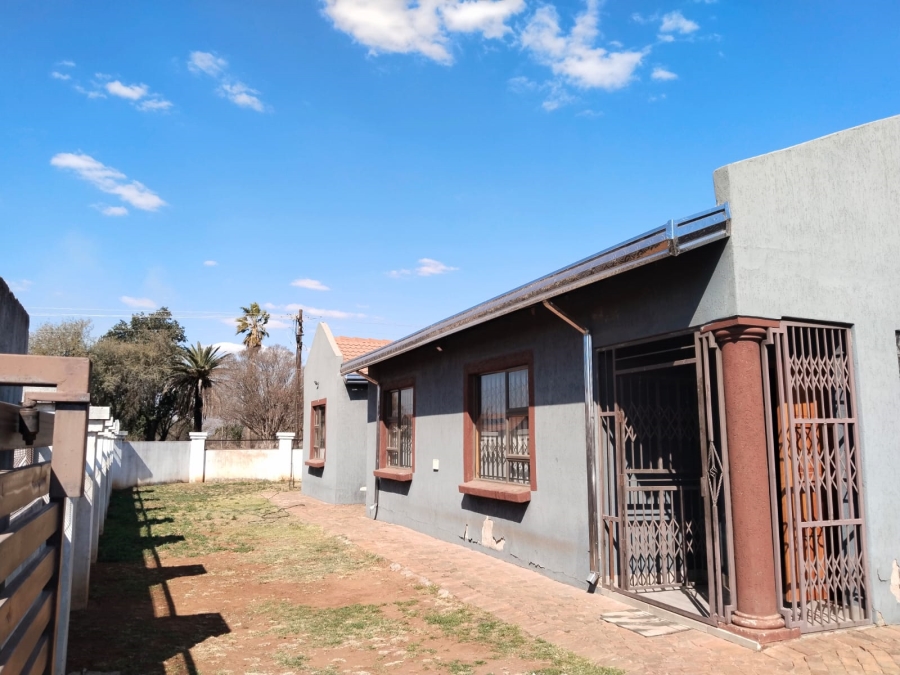 3 Bedroom Property for Sale in Kookrus Gauteng