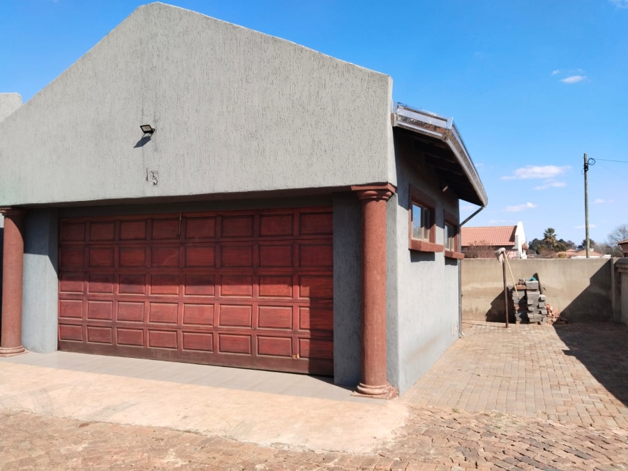 3 Bedroom Property for Sale in Kookrus Gauteng