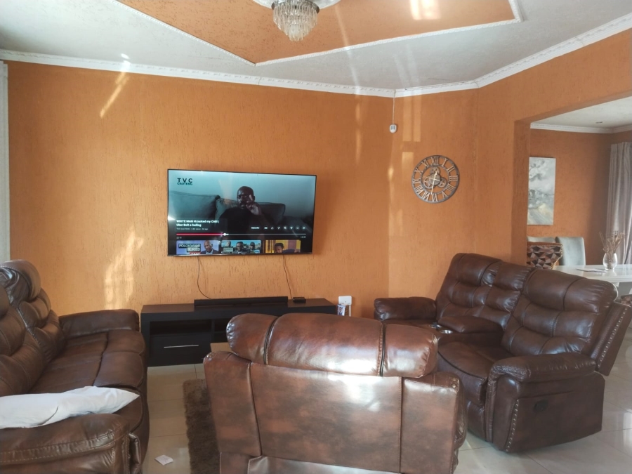 3 Bedroom Property for Sale in Kookrus Gauteng