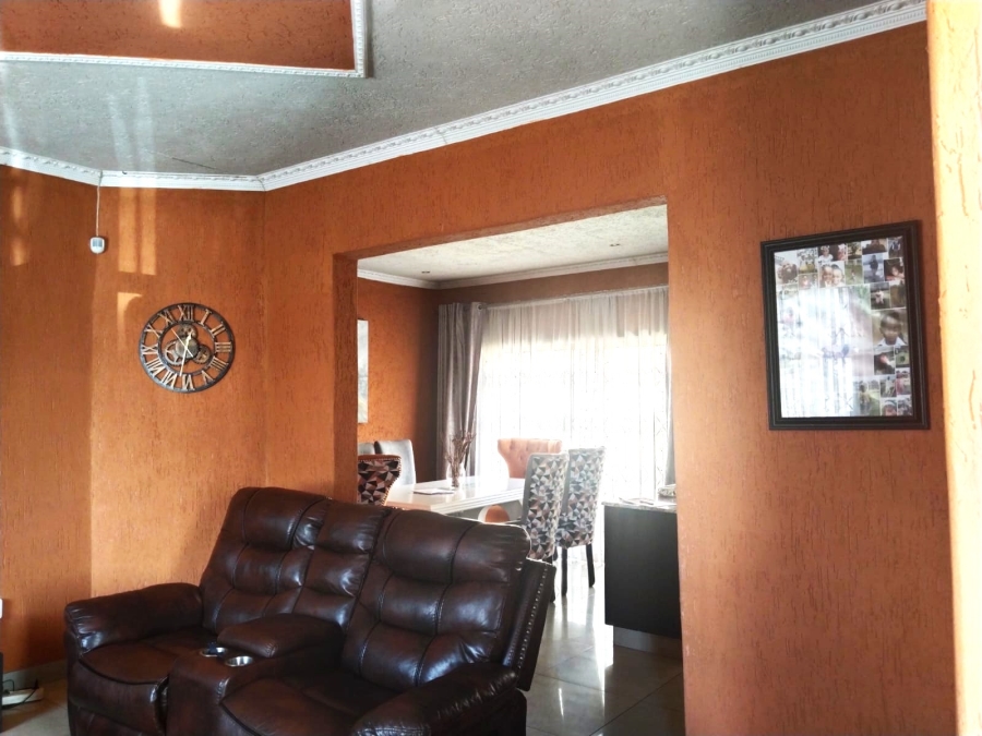 3 Bedroom Property for Sale in Kookrus Gauteng